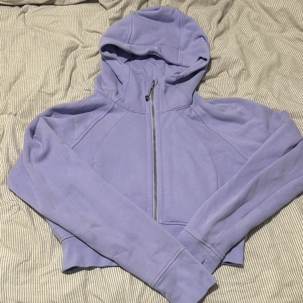 Lululemon cropped scuba size 8